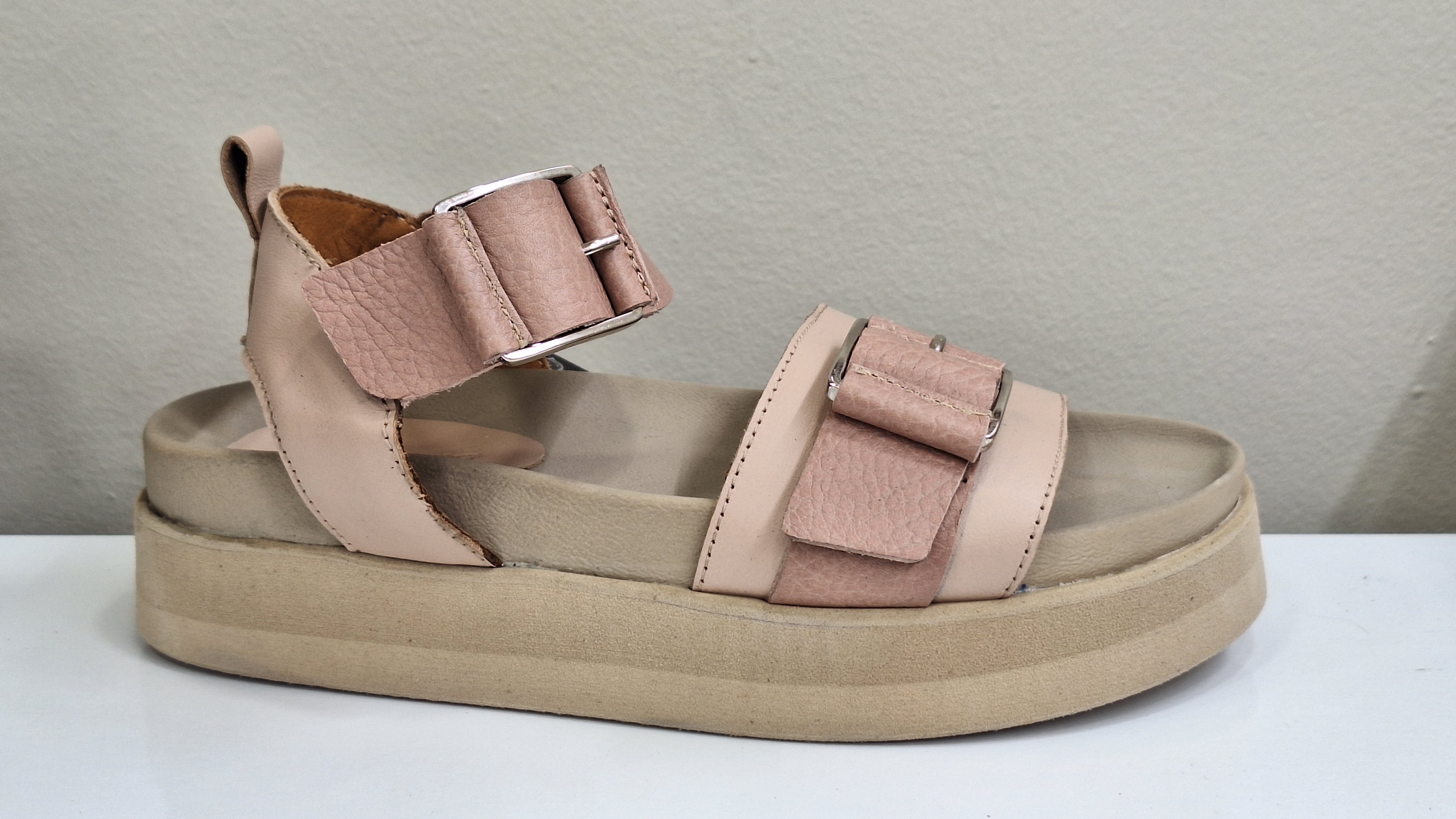 Brescia 832 nude - floatter